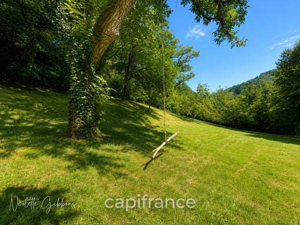 Domaine avec Trois Gîtes, Deux Sources Naturelles, Deux Piscines et 6 Hectares aux Portes de Beaulieu-sur-Dordogne