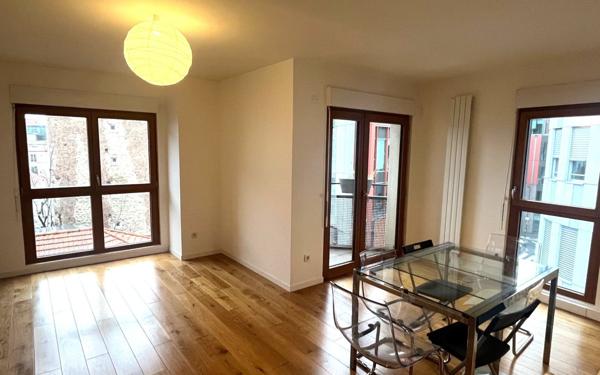 Appartement à louer    4 pièces • 79,90 m2 Montreuil