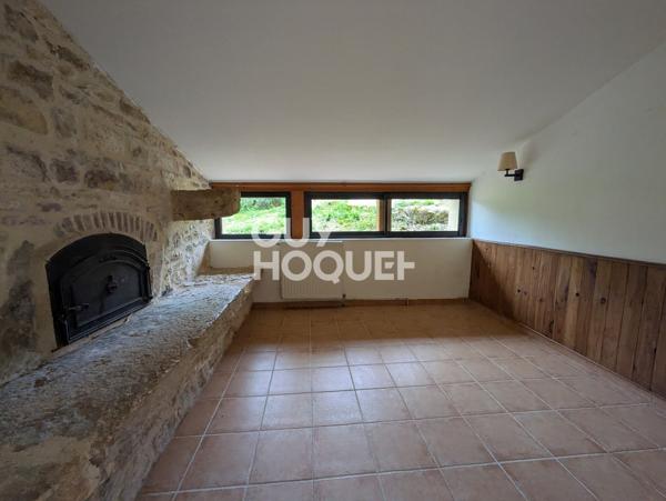 Maison 5 pièces, en campagne.