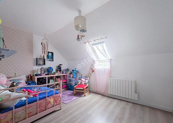 LUZARCHES-5 CHAMBRES- SOUS SOL- PROCHE GARE