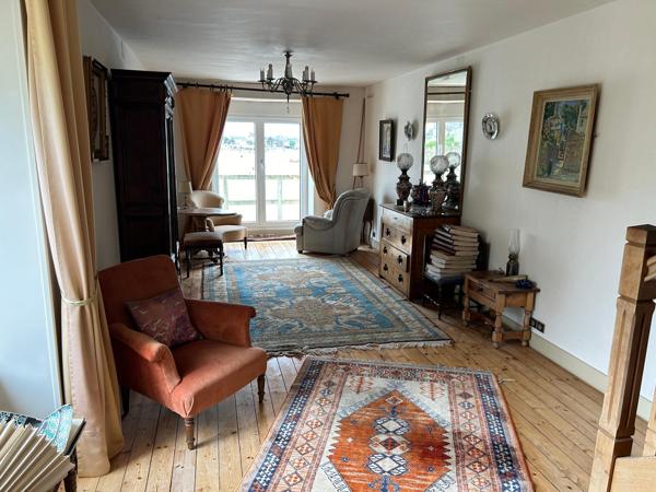 MAISON D ARCHITECTE 220 M2 HABITABLE EN FROND DE MER A ROSCOFF