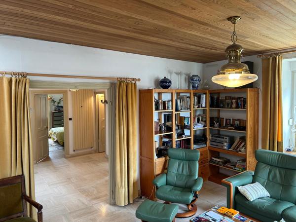 MAISON D ARCHITECTE 220 M2 HABITABLE EN FROND DE MER A ROSCOFF