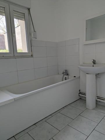 Petite maison de ville à Bruay La Buissière - Prix attractif