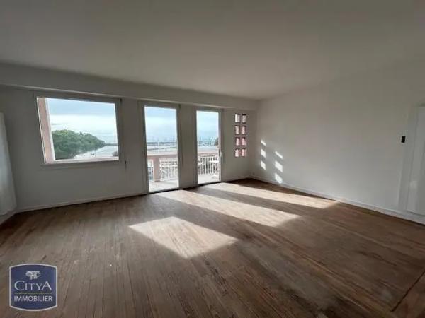 Appartement à louer 3 pièces 85m²