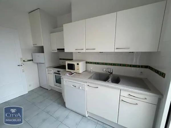 Appartement à louer 3 pièces 85m²