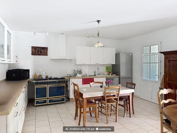 Maison à DOLUS-D'OLERON, 17550 - 5 pièces 148m²