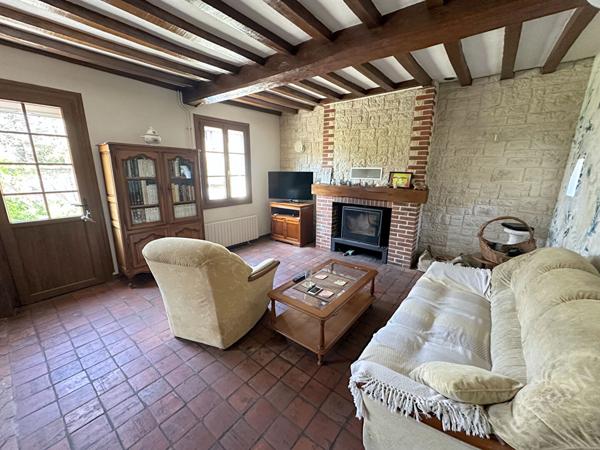 Longère indépendante Chaumont en Vexin 4 pièce(s) 83.50 m2 / dépendances sur 780 m² de terrain.