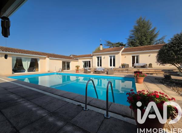 Maison à vendre 8 pièces 224 m² Mornac