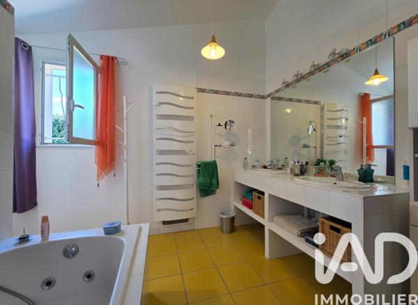 Maison à vendre 8 pièces 224 m² Mornac