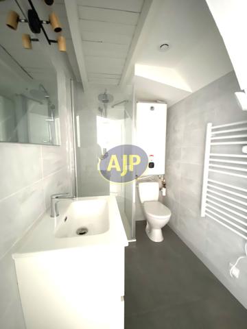 Appartement à louer Guemene Penfao : 2 pièces, 25m² avec 1 chambre(s) à 360€ - AJP By Marie