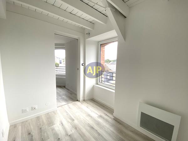 Appartement à louer Guemene Penfao : 2 pièces, 25m² avec 1 chambre(s) à 360€ - AJP By Marie