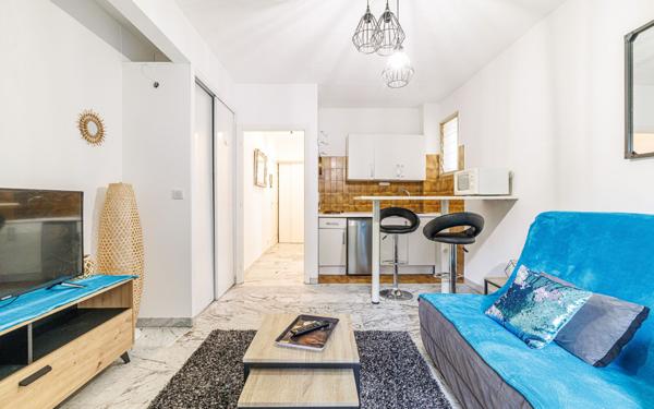 Appartement à vendre    1 pièce • 24,35 m2 Nice