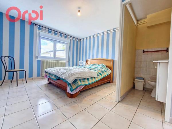 Maison à vendre    6 pièces •  Creuzier-le-Vieux