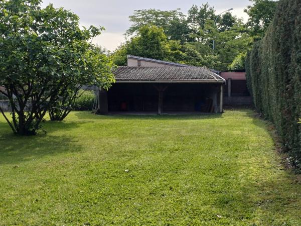 terrain 719 m²