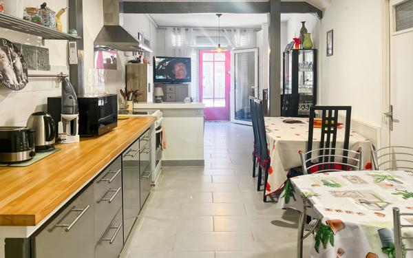 Maison à vendre    7 pièces •  Marseillan