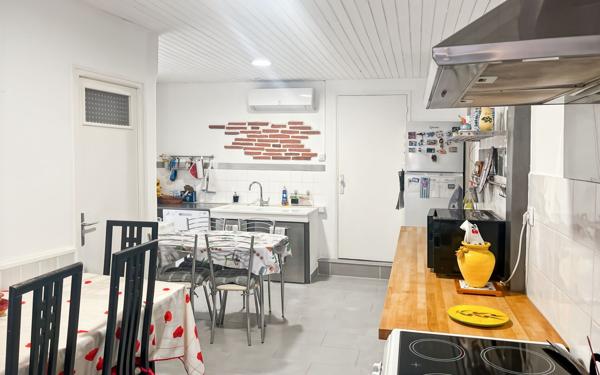 Maison à vendre    7 pièces •  Marseillan