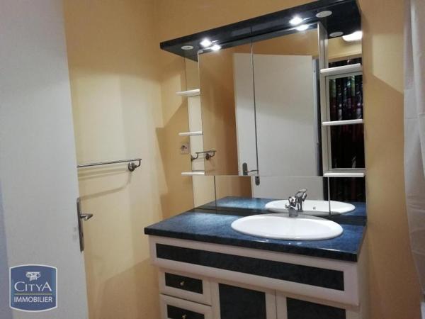 Appartement à louer 1 pièce 34.1m²