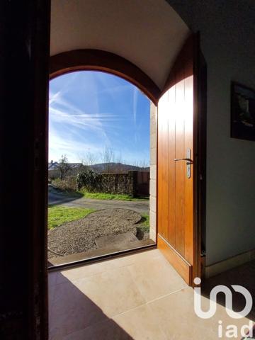 Maison à vendre 7 pièces 219 m² Saint-Amand-Jartoudeix