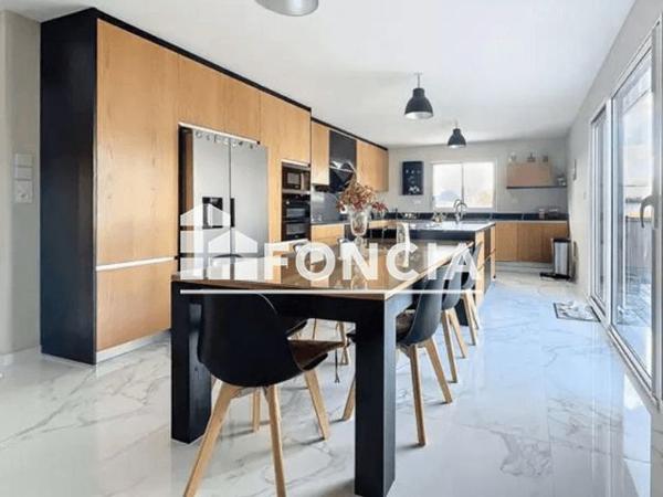 À vendre Maison 5 pièces 224 m² - Corquilleroy 45120