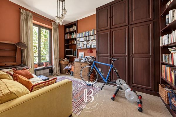 Sèvres, Maison 6 Chambres -  240 m² à vendre