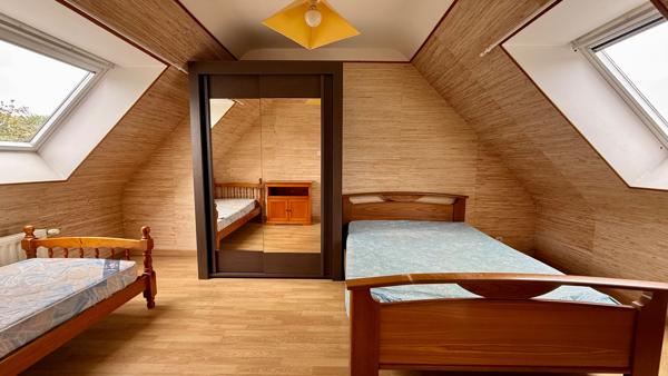 Maison 90 m2 - véranda - terrain de 1100m2 - GUILERS