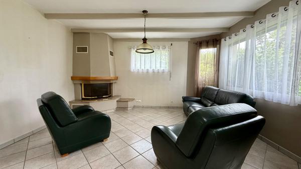 Maison 90 m2 - véranda - terrain de 1100m2 - GUILERS