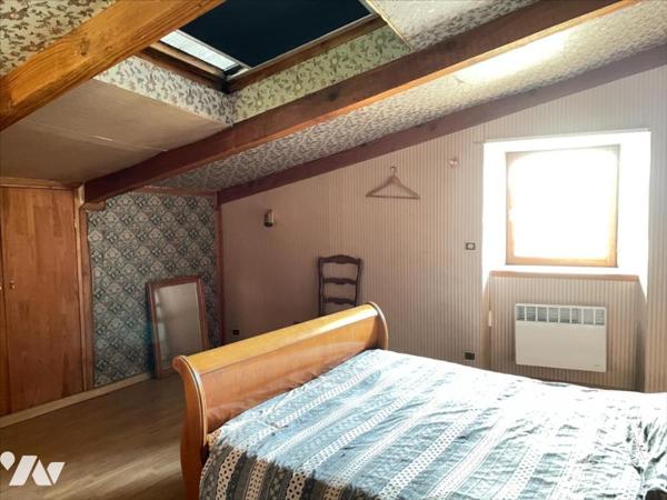 Maison 8 pièces  218 m²