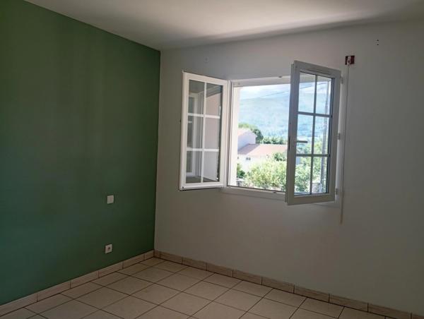 Maison à vendre 8 pièces  (09)