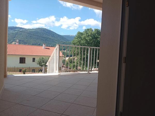 Maison à vendre 8 pièces  (09)