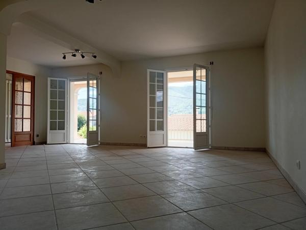 Maison à vendre 8 pièces  (09)