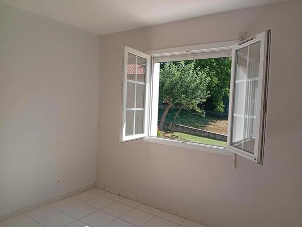 Maison à vendre 8 pièces  (09)
