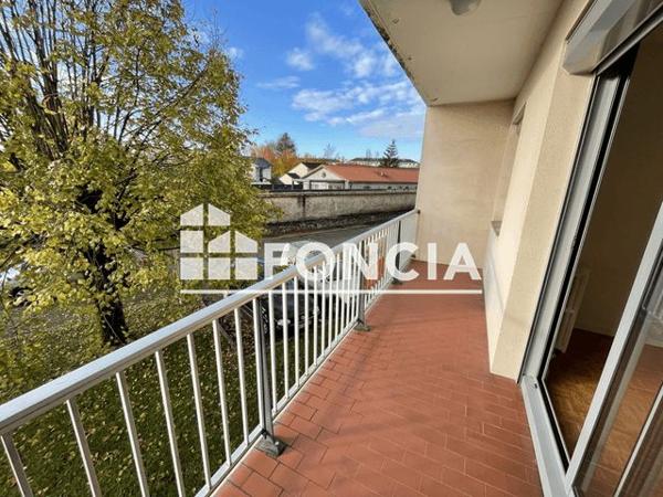 Location Appartement 2 pièces 51.8 m² - 16 BD DE L'HIPPODROME Bourg En Bresse 01000