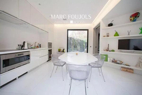 Maison d’architecte de 425 m² avec jardin paysagé et piscine