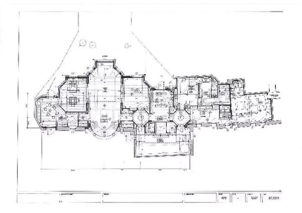 Maison d’architecte de 425 m² avec jardin paysagé et piscine