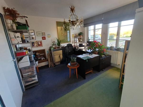 Plougasnou (29630) Plougasnou Le Diben, maison 1974 rénovée, sur 1000 m2 de terrain, jolie vue sur la Baie de Morlaix.