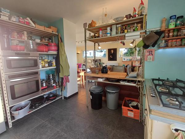 Plougasnou (29630) Plougasnou Le Diben, maison 1974 rénovée, sur 1000 m2 de terrain, jolie vue sur la Baie de Morlaix.