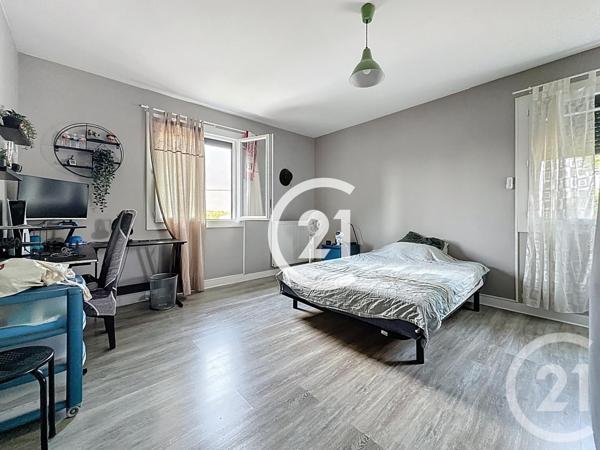 Maison à vendre  6 pièces - 174 m2 CHATEAUBERNARD - 16