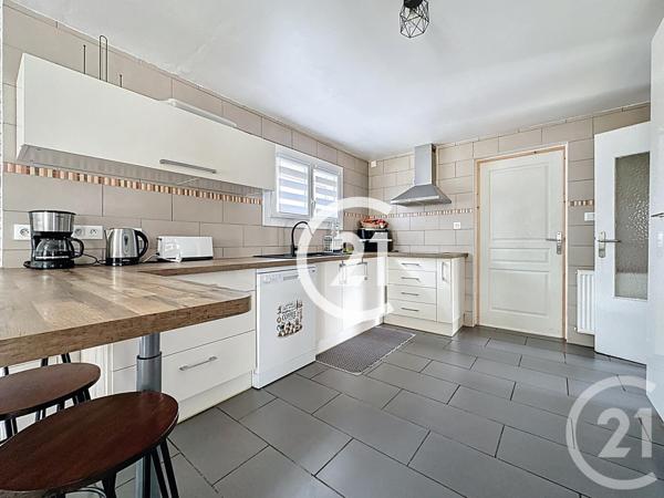 Maison à vendre  6 pièces - 174 m2 CHATEAUBERNARD - 16