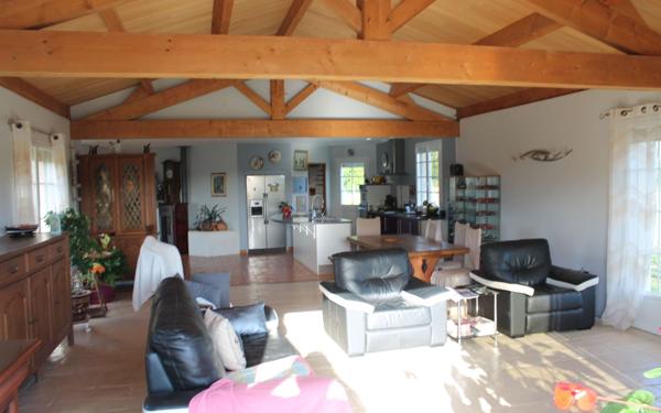 Maison à vendre    5 pièces •  Meursac