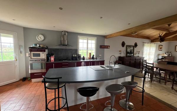 Maison à vendre    5 pièces •  Meursac