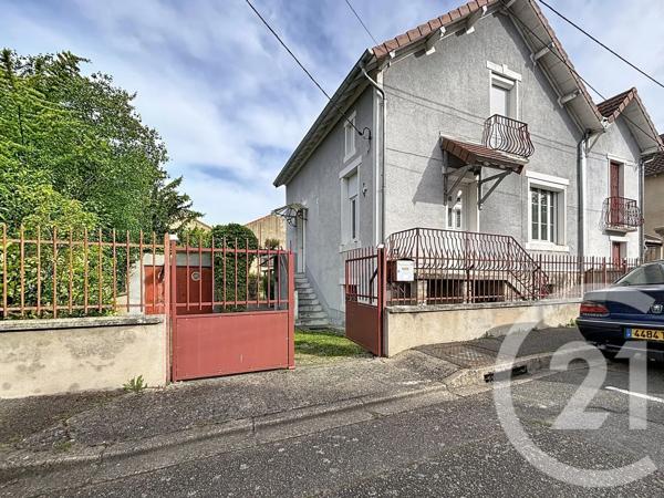 Maison à vendre  3 pièces - 100 m 2   VARENNES SUR ALLIER  - 03