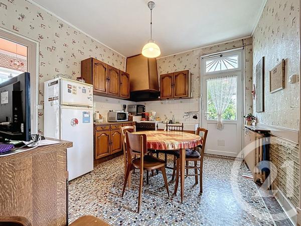 Maison à vendre  3 pièces - 100 m 2   VARENNES SUR ALLIER  - 03