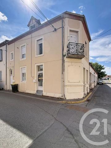Maison à vendre  3 pièces - 100 m 2   VARENNES SUR ALLIER  - 03