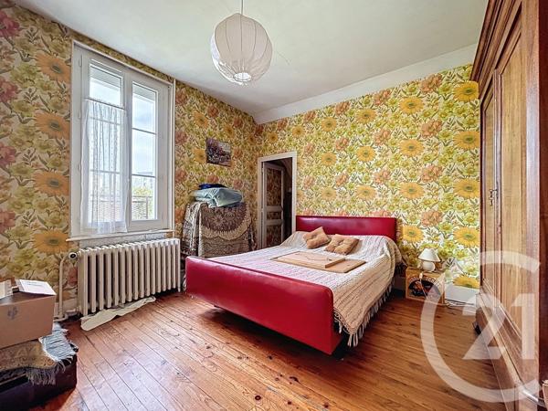 Maison à vendre  3 pièces - 100 m 2   VARENNES SUR ALLIER  - 03