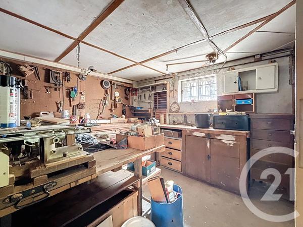 Maison à vendre  3 pièces - 100 m 2   VARENNES SUR ALLIER  - 03