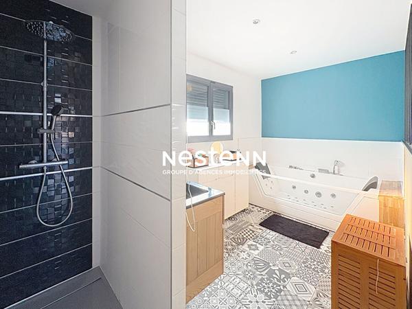 Maison recente avec piscine - Monts