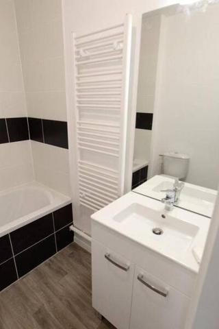 Appartement 4 pièces                                        - 44800 Saint-Herblain Réf : 12138