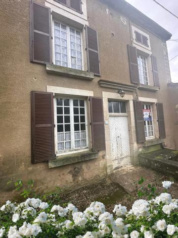 MAISON à vendre 5 pièces secteur BOURMONT (52) ENSEMBLE IMMOBILIER à réhabiliter complètement / 2000 m2 de TERRAIN