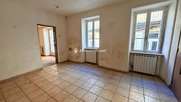 Vente                                                      Appartement
                        
                     2 pièces                      40 m2                     à Millau