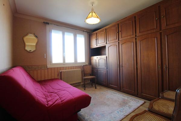 ENSEMBLE IMMOBILIER A SAINT GERVAIS LA FORET